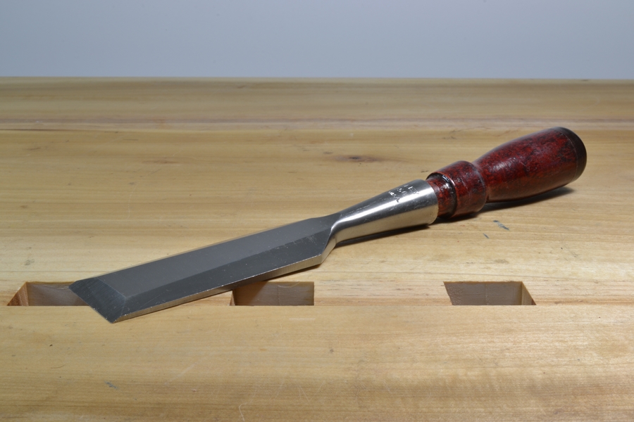 Stanley 750 1 1/2" chisels in box - nearly mint